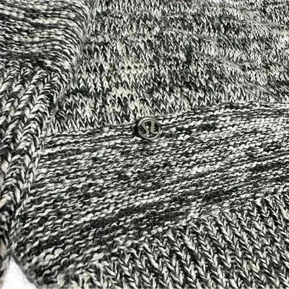 LULULEMON Cardi All Day in Black / White Sz. XSmall / Small - Picture 13 of 16